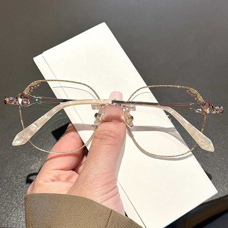 OCHELARI ANTI-REFLECTIV PENTRU DAMĂ CU RAMA DE DIAMANT CARE PROTEJAȚI ÎMPOTRIVA LUMINII ALBASTRĂ