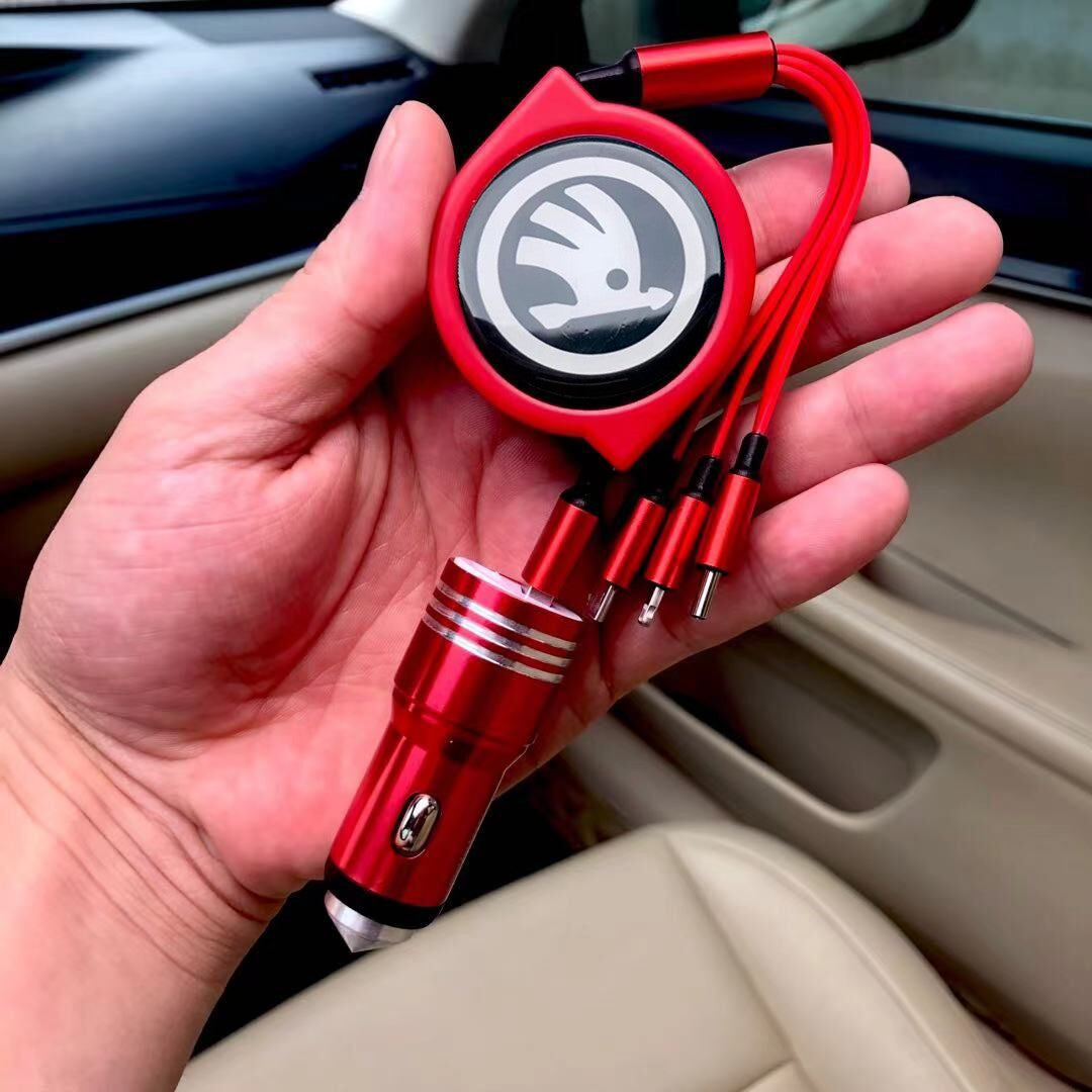 Cablu de date auto retractabil 3 în 1 + încărcător auto gratuit