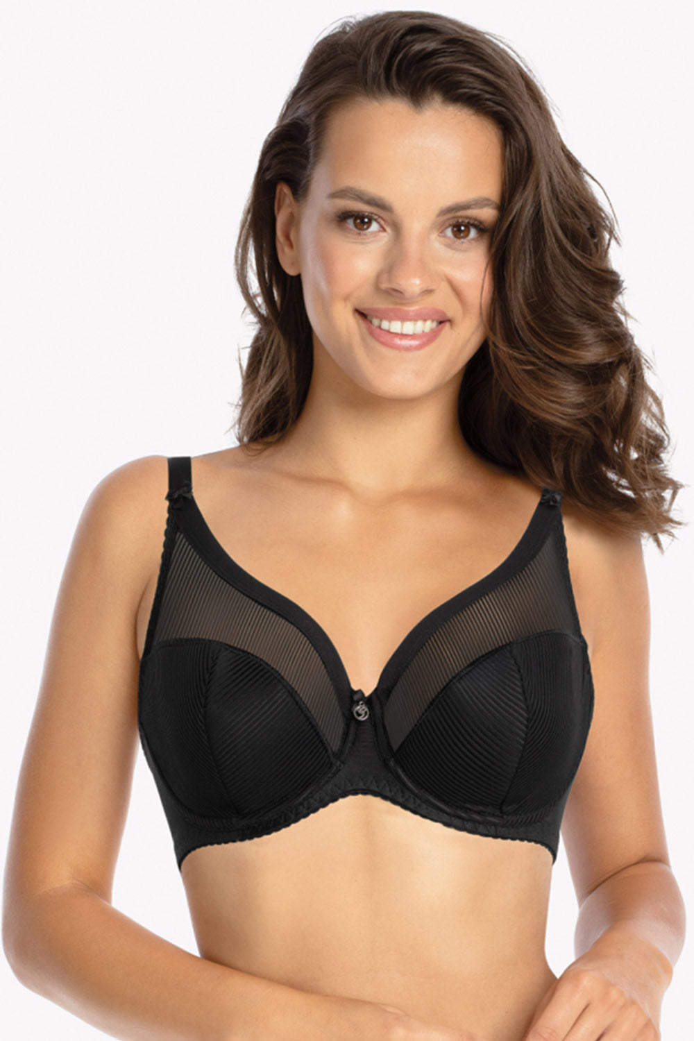 Triumph 1058– (3 buc.) Cel mai bine vândut model din acest sezon, astăzi reducere de 50%