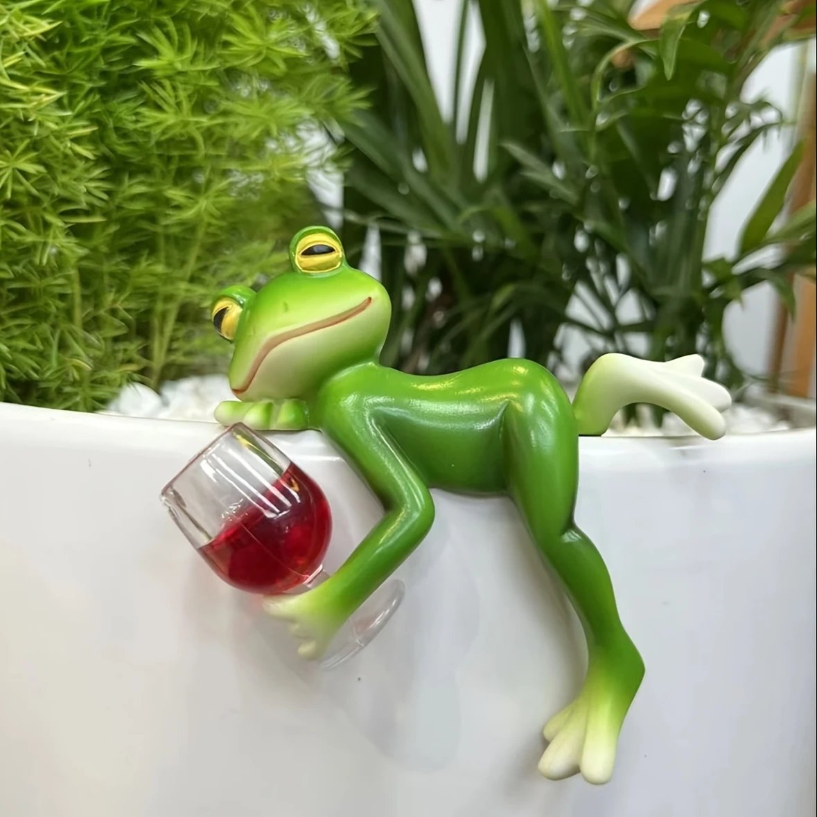 🔥 OFERTĂ SUPERIOARĂ 🐸🍷 Ornament suspendat în ghiveci – Broască