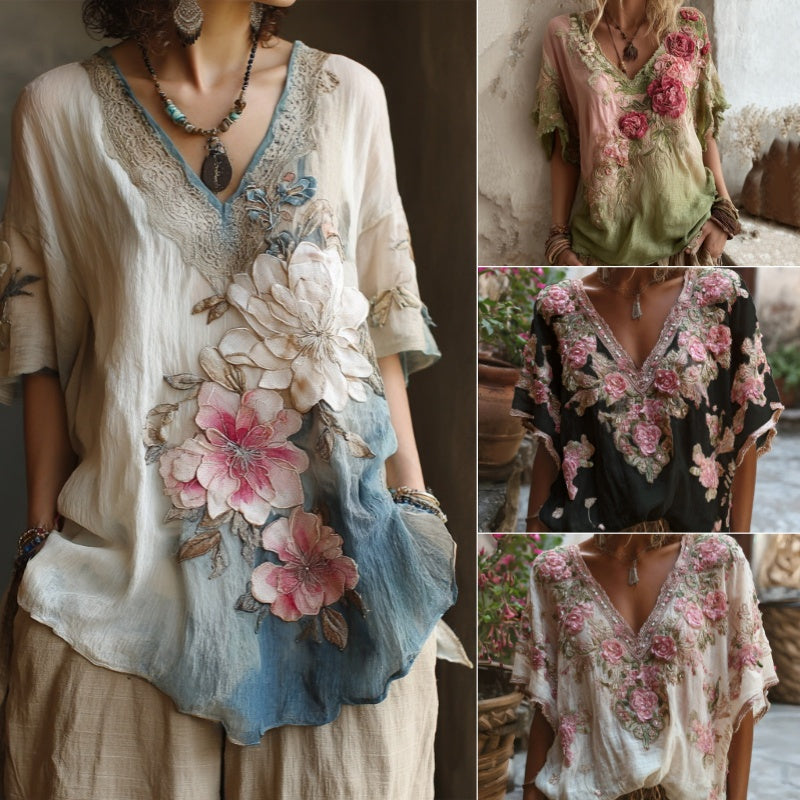 Bluză cu decolteu adânc în V și model floral