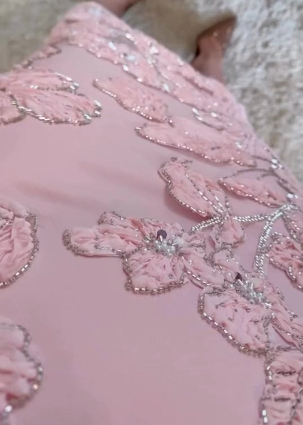 Letnia elegancka sukienka damska z haftowanymi kwiatami i kryształkami