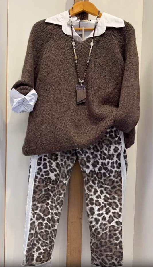 Damski, codzienny garnitur, koszula, sweter i spodnie