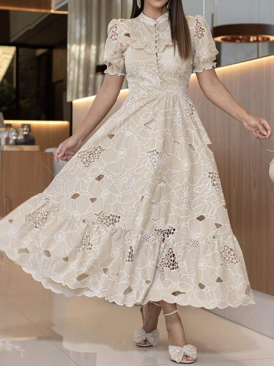 Rochie elegantă cu model floral scobit în interior