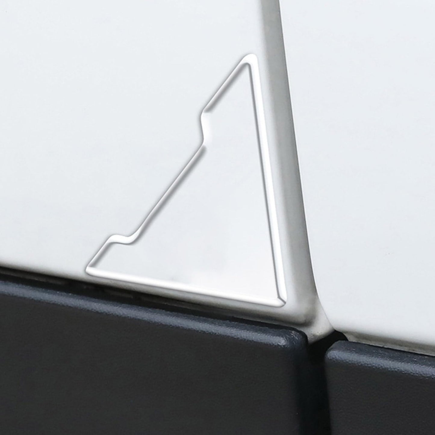 Przezroczyste osłony krawędzi drzwi samochodowych