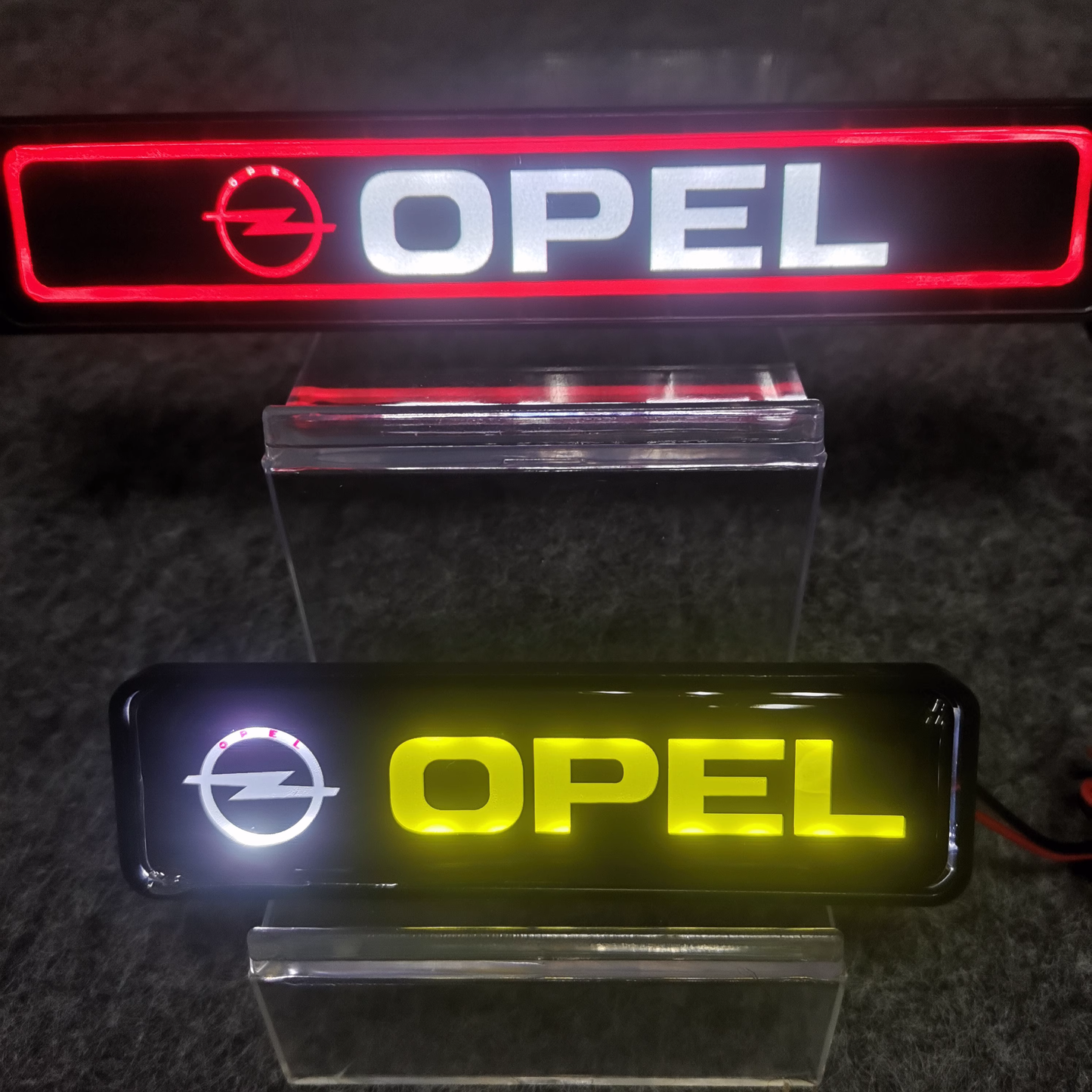 Gorąca wyprzedaż ✨50% zniżki ✨Stylowa, klimatyczna lampa LED z logo na środkową osłonę chłodnicy samochodu