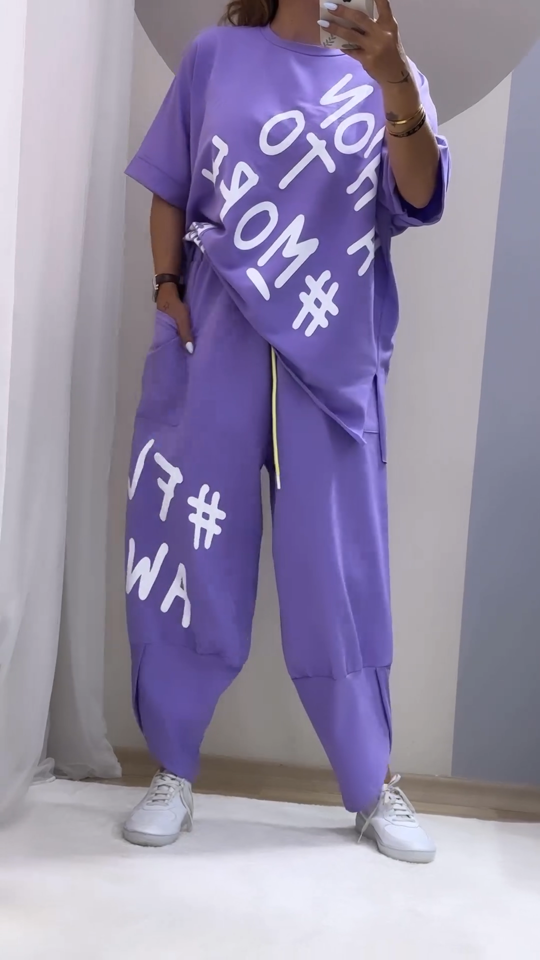Costum casual din două piese imprimat, cu decolteu rotund