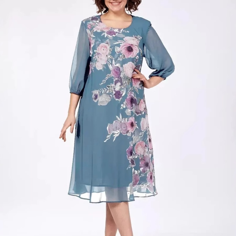 Elegancka sukienka z szyfonu z kwiatowym nadrukiem i okrągłym dekoltem