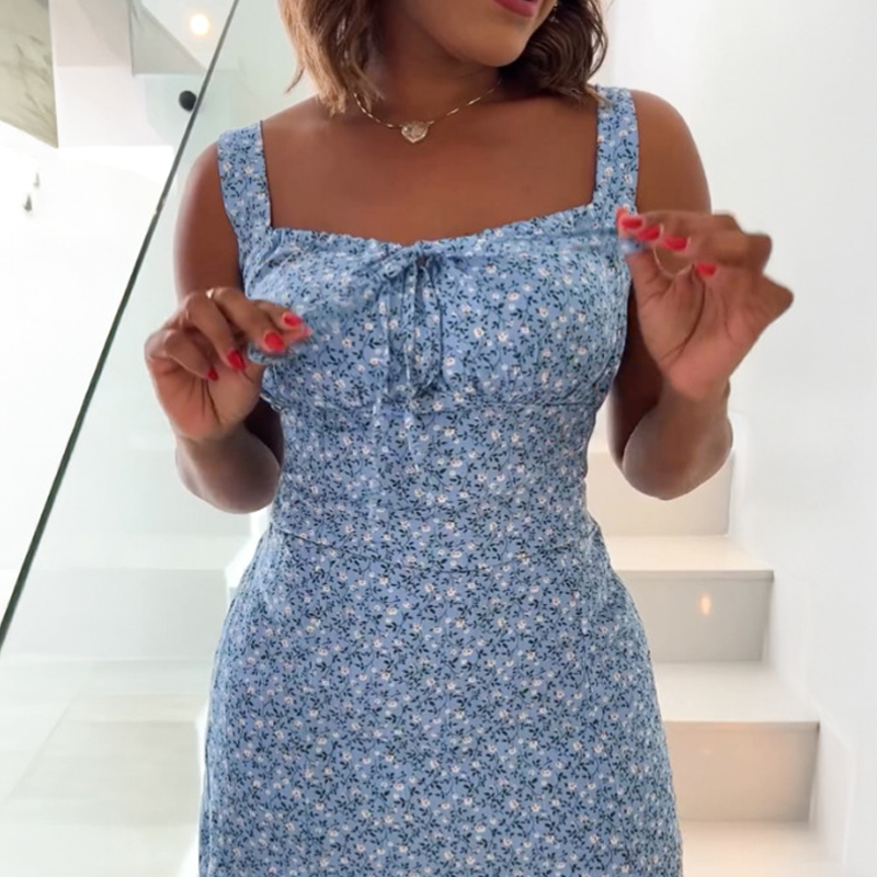 🌸Rochie mini cu imprimeu floral și bretele spaghete