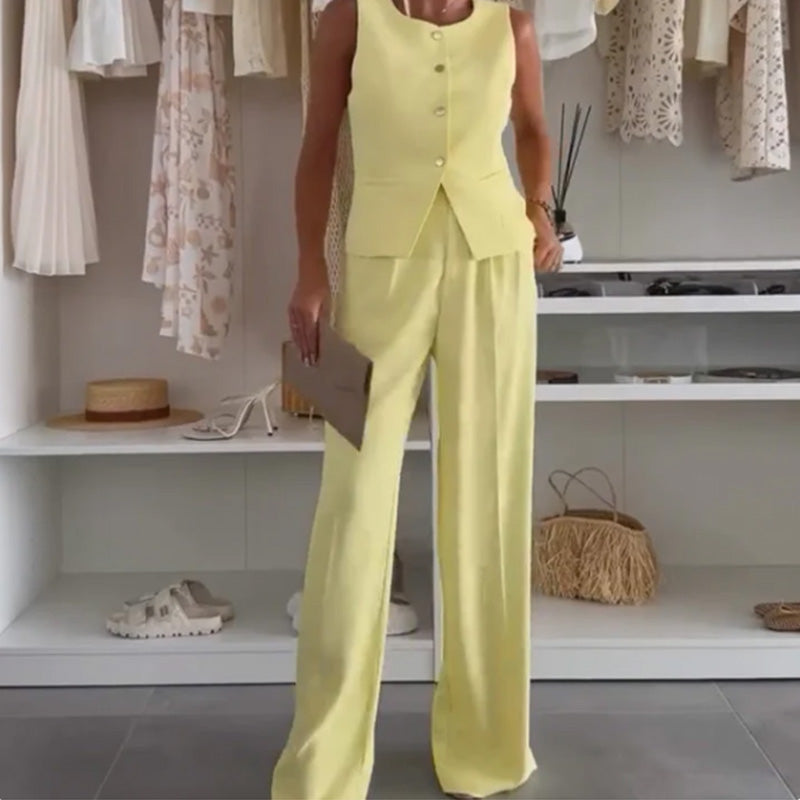 Top fără mâneci și pantaloni lungi pentru femei