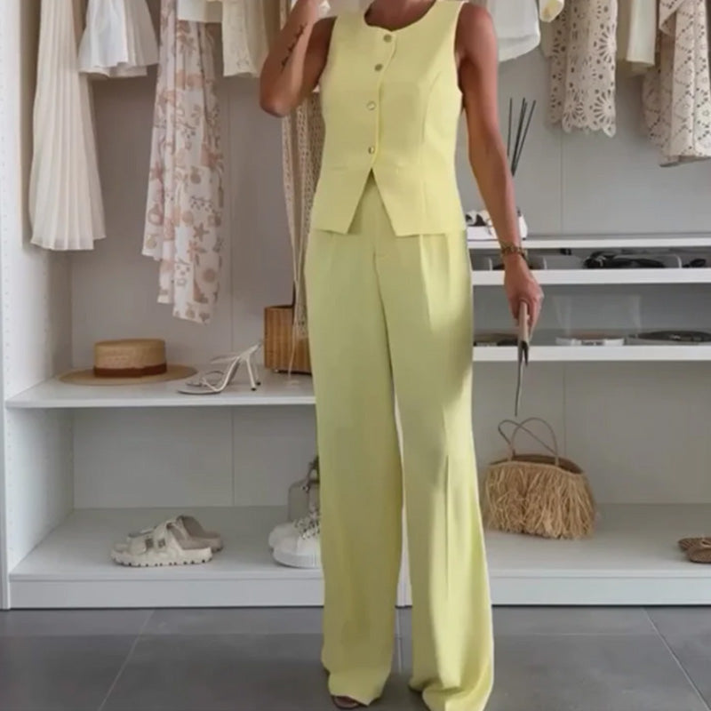 Top fără mâneci și pantaloni lungi pentru femei