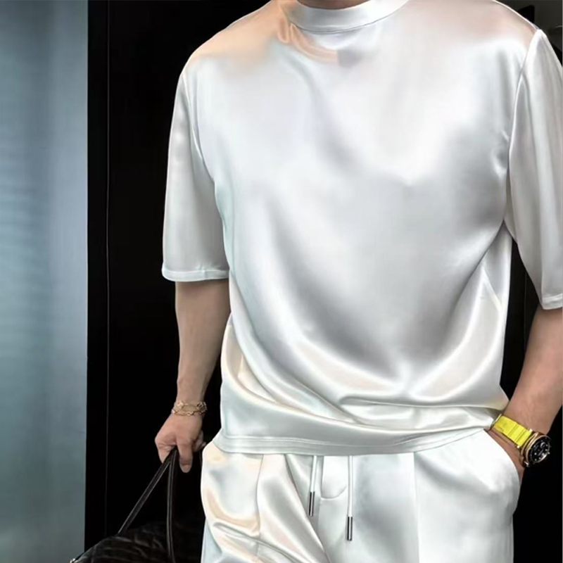 Set bărbătesc casual monocrom cu bluză și bermudă, din două piese