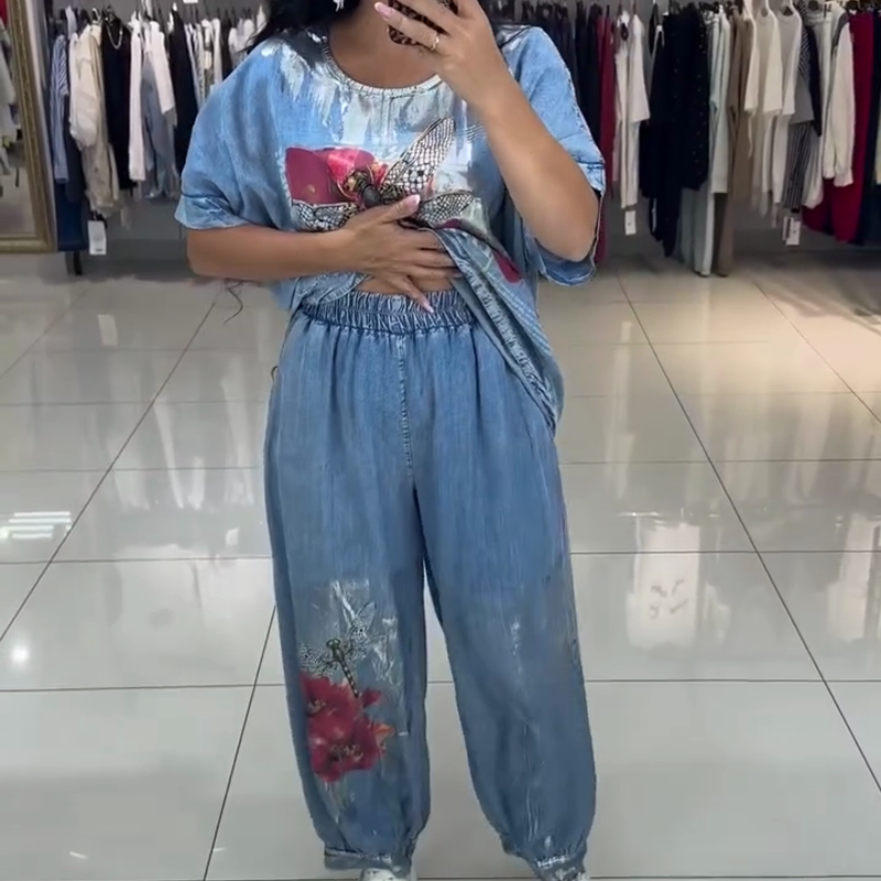 Komplet damski z nadrukiem, top i spodnie