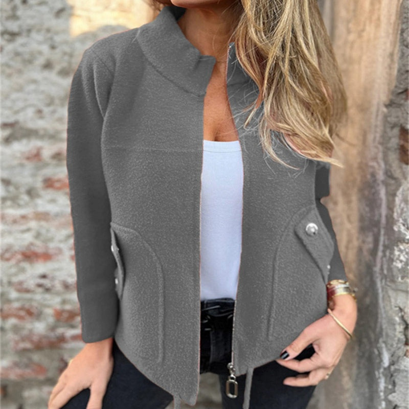 🧥 Kurtka casualowa z wysokim kołnierzem i zamkiem błyskawicznym