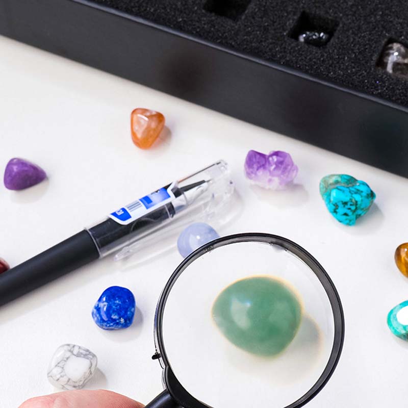 Zestaw 24-dniowego kalendarza adwentowego z eksploracją geologiczną