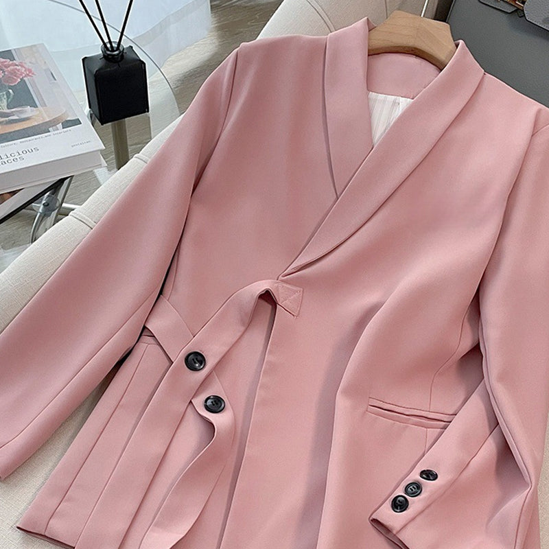 Dwuczęściowy komplet damski - marynarka z wiązaniem z przodu i spodnie z szerokimi nogawkami